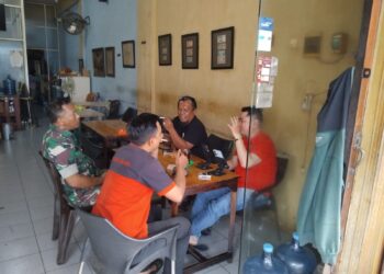 JALIN SILATURAHMI BERSAMA WARGA UNTUK MEMBANGUN KONDISI SUATU WILAYAH YANG AMAN DAN NYAMAN