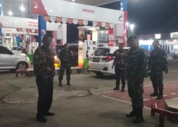 Koramil 07/AKB melaksanakan patroli Bersama Ormas KB TNI dan jaga Kampung warga wilayah kecamatan NA-IX-X*