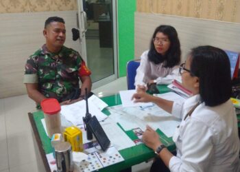 Jalin Hubungan Yang Baik, Babinsa Komsos Bersama Lurah Dan Perangkat Kelurahan