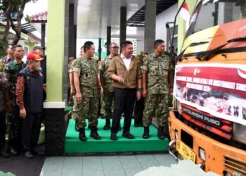 Danrem 044/Gapo Hadiri Pelepasan Bantuan Peduli Sesama Masyarakat Sumsel Untuk Aceh