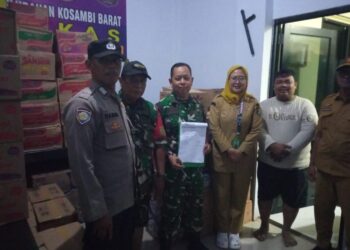 Hadir Ditengah Kesulitan Rakyat,Dandim 0510/Trs Berikan Bantuan kepada Warga Terdamfak Banjir