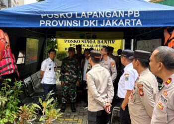Siaga Bencana,Tiga Pilar Kalideres Bersama Kapolres Tinjau Posko Banjir