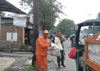 Peduli Lingkungan,Satgas Pemburu Sampah Kodim 0503/JB Gencarkan Bersih-bersih Wilayah Wujudkan Hidup Sehat