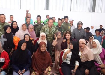 Danrem 052/Wkr Dampingi Pangdam Jaya Tinjau KDKMP Pondok Aren, Serahkan Kunci Program RLTH dan Bansos