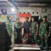 Wujud Kepercayaan Masyarakat, Satgas Pamtas Yonarhanud 2 Kostrad Terima Dua Pucuk Senjata Api.