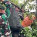 Prajurit Yonif 433 Kostrad Evakuasi Jenazah Korban Pesawat ATR 42-500 ke Titik Jemput