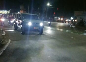 Hujan Tak Surutkan Pengabdian, TNI-Komduk Intensifkan Patroli Malam