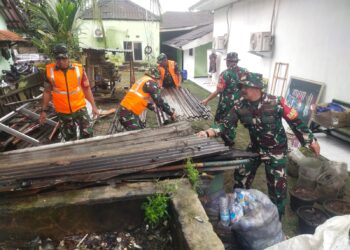 Satgas Sampah Kodim 0510/Trs Terus Bekerja ,Wujudkan Lingkungan Sehat