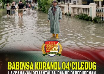 Babinsa Koramil 04/Ciledug Laksanakan Pemantauan Banjir di Pedurenan, Situasi Aman dan Terkendali