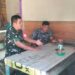 Melalui Komsos di Warung Kopi, Babinsa 07/Salak Tingkatkan Kewaspadaan Wilayah
