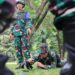 Prajurit Yonkapa 2 Marinir Latihan Renang Tingkatkan Kemampuan