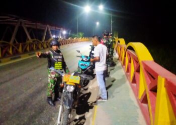 Kodim 0209/Labuhanbatu Perkuat Keamanan Wilayah, Koramil 11/KP Gelar Patroli Malam Bersama Komponen Pendukung