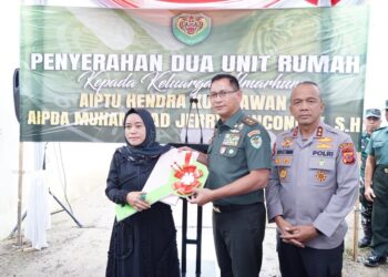 Pangdam III/Siliwangi Serahkan Santunan Rumah dan Motor kepada Ahli Waris Korban Kecelakaan Parongpong Kab Bandung Barat