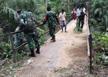 Kodim 0209/Labuhanbatu Tinjau Rencana Pembangunan Jembatan Gantung di Sungai Kanan