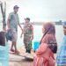 Babinsa Pulau Medang Patroli Bersama Linmas dan Aparat Desa, Ciptakan Keamanan di Pelabuhan Umum