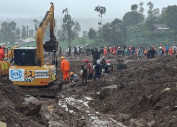 Meski Diguyur Hujan TNI dan Tim Gabungan Tetap Maksimal Cari Korban