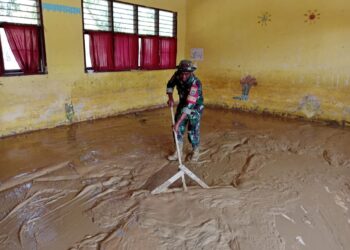 Babinsa Turun Tangan, SD Matang Rayeuk Bangkit Pasca Banjir