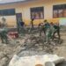 “Gotong Royong TNI, SDN Arakundo Kembali Siap Jadi Tempat Belajar”