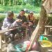 Babinsa Babahrot Gelar Komsos Humanis Bersama Warga Desa Alue Jerjak
