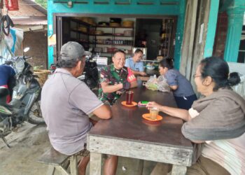 Babinsa Desa Kuta Tengah Srd M.sibarani Ciptakan Keakraban dengan Warga Binaan Melalui Komsos