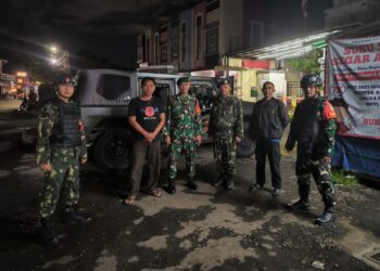 Jaga Ketat Kamtibmas, Babinsa Kodim 0506/Tgr Patroli Malam Bersama Komduk