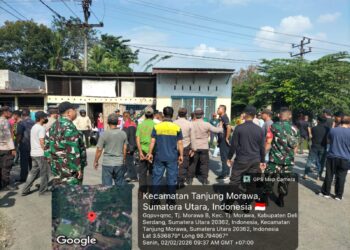 Babinsa Koramil 0201-16/TM Monitoring Aksi Unjuk Rasa Aliansi Masyarakat Jalan Sei Blumai Hilir
