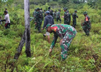 Kodim 1715/Yahukimo Gelar Karya Bakti Pembersihan Lingkungan Bersama Masyarakat