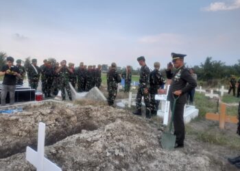 DANRAMIL 0201-06/MS PIMPIN PEMAKAMAN SECARA MILITER ALM SERKA PURN DAHLAN PARDEDE