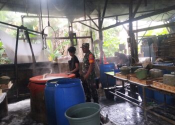MELALUI KOMSOS BABINSA BERIKAN MOTIVASI PELAKU UMKM PEMBUATAN TAHU SUMEDANG DI WILAYAH BINAAN