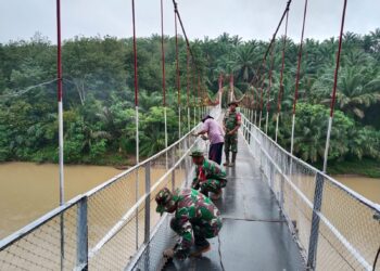 Satgas Gulbencal Kodam I/BB Tuntaskan Rehab Jembatan Gantung Purba Sinomba, Padang Lawas Utara