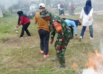Jelang Bulan Suci Ramadhan, Babinsa Bersama Warga Gotong Royong