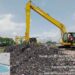 159 Orang Dibantu Dua Alat Berat Excavator Dikerahkan Perangi Sampah di Papanggo Tg Priok