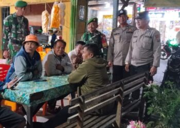 Patroli Bersama Komduk,Babinsa Koramil 11/Parlilitan Beri Kenyamanan Masyarakat