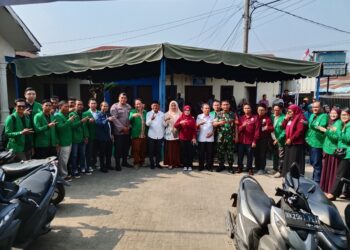 Babinsa Koramil 0201-16/TM Monitoring Kegiatan Bakti Sosial di Desa Limau Manis