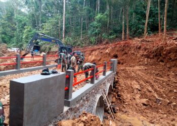 Satgas Gulbencal Kodam I/BB Tuntaskan Pembangunan Jembatan Armco Titik Kedua di Desa Mela Dolok