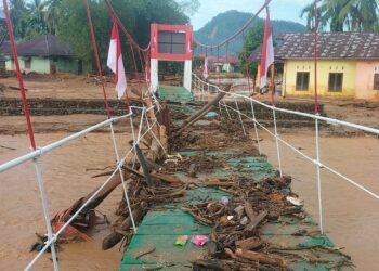 Curah Hujan Tinggi Sebabkan Kerusakan Jembatan Perintis Garuda di Kelurahan Tukka
