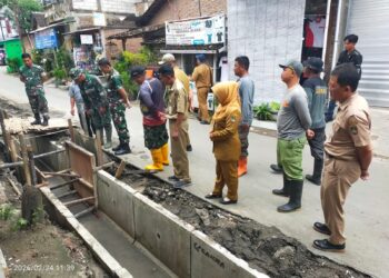 Dandim 0735/Surakarta Tinjau Perkembangan TMMD Sengkuyung Tahap 1 TA. 2026 Di Kelurahan Joyotakan