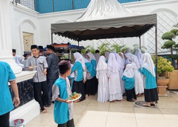 Jelang Ramadhan,Mayjen TNI H. Maulana Ridwan,SH.MH Berbagi Kebahagian dan Keberkahan Bersama Anak Yatim