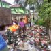 Aksi di Bulan Ramadhan,Satgas Sampah Koramil 13/Cisoka Kodim 0510/Trs Wujudkan Lingkungan Bersih dan Sehat
