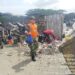 Satgas Penanggulangan Sampah Kodim 0502/JU Bersama Komduk Terus Bekerja ,Membantu Pemerintah Ciptakan Lingkungan ASRI di Wilayah Koramil 06/KG