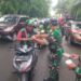 Ramadhan Peduli,Koramil 06/Kelapa Gading bersama Mitra Jaya Bagikan Takjil Gratis