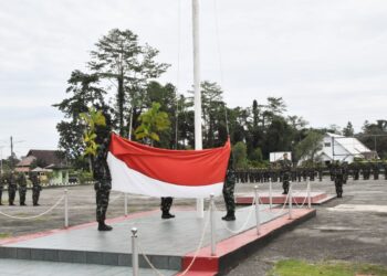 Dandim 1710/Mimika Pimpin Upacara 17-an, Bacakan Amanat Pangdam XVII/Cenderawasih