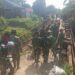Lelah Saat Puasa Jadi Pahala, Kodim 0104/Aceh Timur dan Zidam IM Bangun Jembatan untuk Warga
