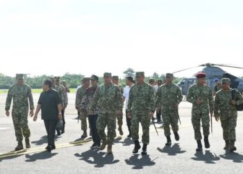Pangdam IV/Diponegoro Dampingi Menhan dan Panglima TNI Tinjau Latihan Operasi Laut Gabungan 2026
