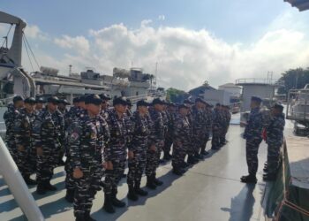 480 Personel TNI dan KRI Teluk Kupang Dikerahkan, Lancarkan Arus Balik di Pelabuhan Ketapang