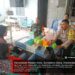 Babinsa Jalin Komunikasi Dengan Aparat Kelurahan dan Warga di Warung Kopi di sekitar Kantor Kelurahan