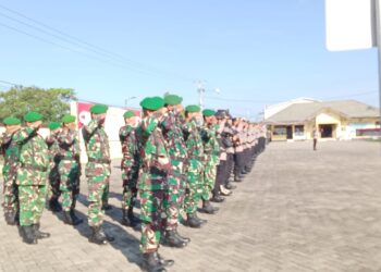 Anggota Kodim 1208/Sambas Hadiri Apel Pengamanan Kegiatan Seminar Dai Internasional Di Kab. Sambas