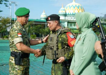 Kembali dari Papua, Pangdam XII/Tpr Sambut Kepulangan Satgas Yonif 644/Walet Sakti dengan Bangga