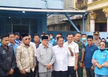 Dandim 0308/Padang Pariaman Dampingi Menteri Desa Tinjau Dapur MBG Kurai Taji Timur