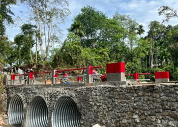 Pembangunan Jembatan Armco di Nagari Guguk Kayu Tanam Capai 90 Persen